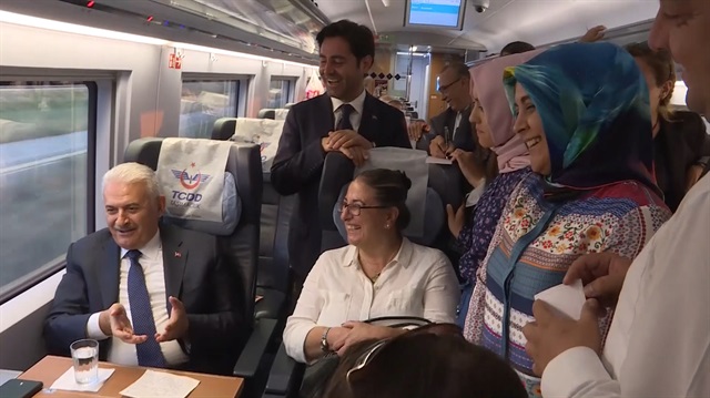 Binali Yıldırımın hızlı tren anısı kahkahaya boğdu