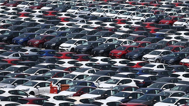 Otomotiv sektöründe ihracat azaldı.
