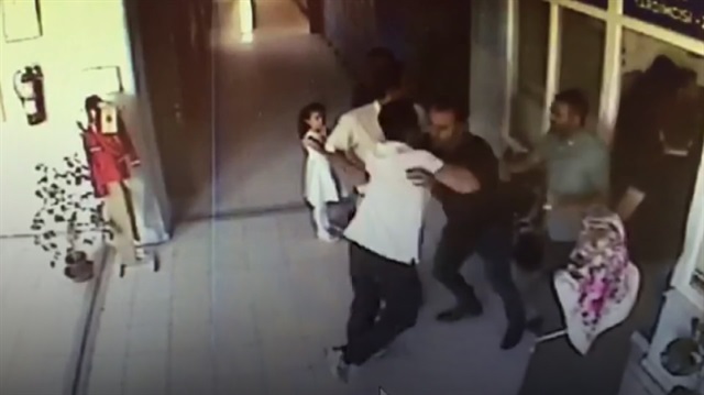 Öfkeli veli müdür yardımcısını darp etti!
