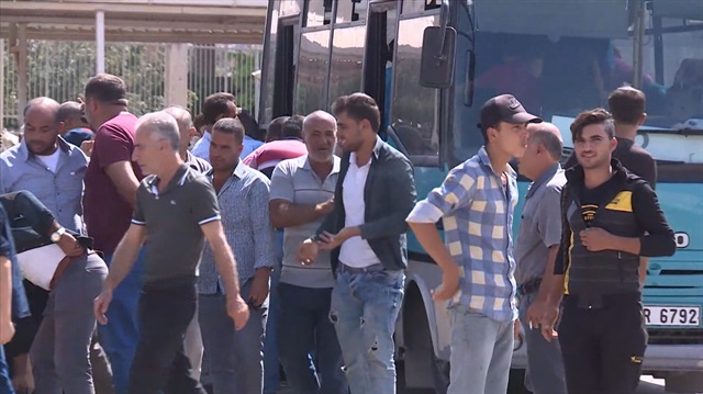 Saldırılar sonrası İdlib halkı evlerini terk ediyor