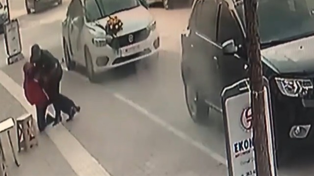 Gelin arabasıyla soygun girişimi kamerada