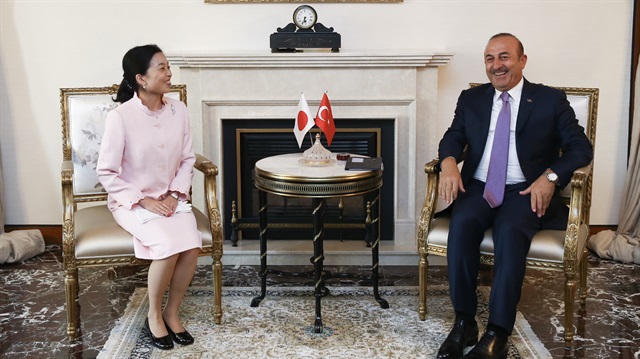 Çavuşoğlu, Dışişleri Bakanlığı Resmi Konutunda Japonya İmparatorluk Ailesi mensubu Prenses Akiko Mikasa ile bir araya geldi.