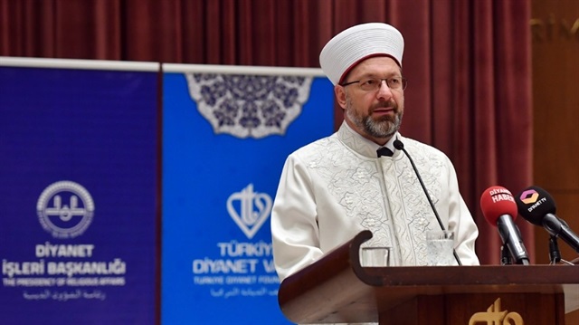 Diyanet İşleri Başkanı Ali Erbaş, öğrencilere Hazreti Muhammed'in hayatını okuma tavsiyesinde bulundu.