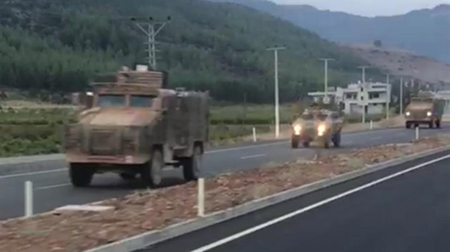 Hatay sınırına askeri sevkiyat sürüyor