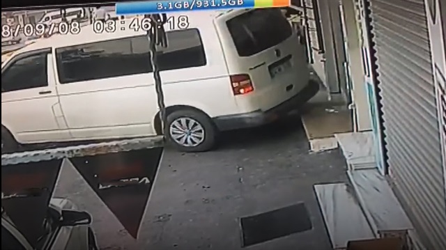 Kepengi açamayan hırsızların yöntemi pes dedirtti