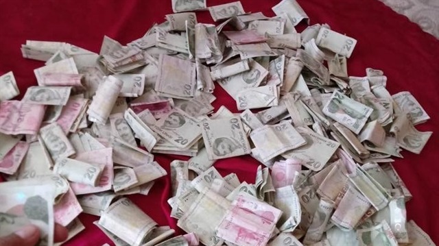 Bir yıllık sigara parası toplam 7 bin 200 lira tutan adam ailesiyle güzel bir tatile çıkacağını söyledi.