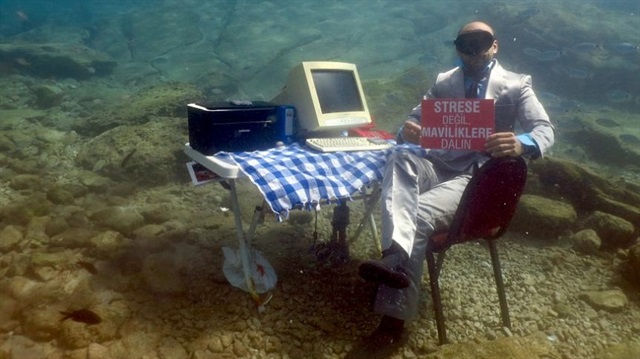 Muğla'nın Fethiye ilçesindeki bir dalış okulunun yaptığı su altındaki görüntüleri şaşırttı.