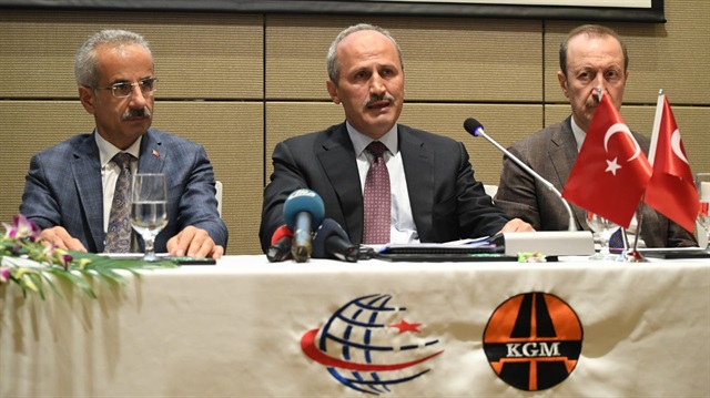 Ulaştırma ve Altyapı Bakanı Mehmet Cahit Turhan