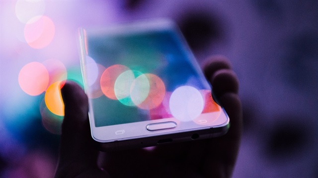 Özellikle akıllı telefonlar dijital tehditlere daha müsait.
