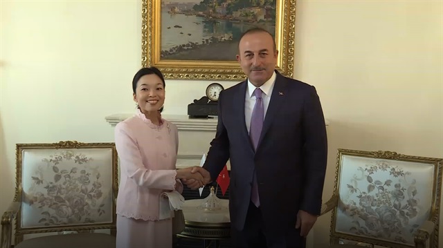 Japonya Prensesi Akiko Mikasanın tırnakları şaşırttı