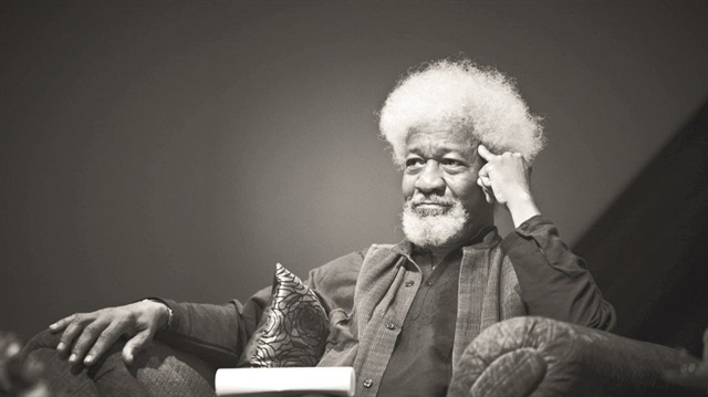 Wole Soyinka, siyasal eylemlerin de içinde olmuş, 1967-1969 yıllarında 22 ay tutuklu kalmıştır.