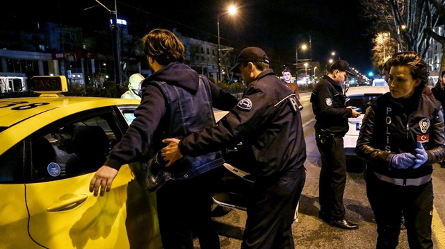 Polis, şüpheli kişilere yönelik GBT kontrolleri yapıyor