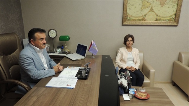 Düzce Esnaf ve Sanatkarlar Odaları Birliği Başkanı Mustafa Kayıkçı ve CHP İstanbul Milletvekili Emine Gülizar Emecan