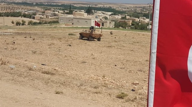Mehmetçik, devriye görevine devam ediyor.