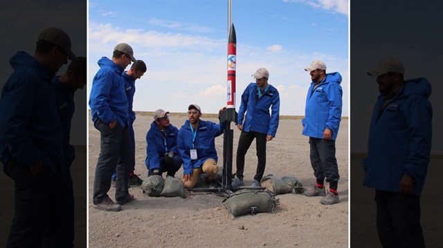 Yapılan yarışmada 5 takım roketleri fırlatarak 2800 metre irtifa hedefine ulaştı.