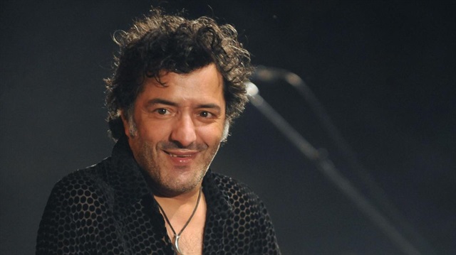 Cezayir asıllı şarkıcı Rachid Taha