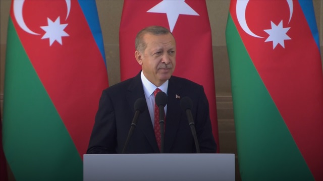 Erdoğan Bakü'nün kurtuluş yıl dönümünde şiir okudu