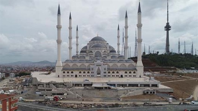 Çamlıca Cami, Türkiye'nin en büyük camisi olacak.