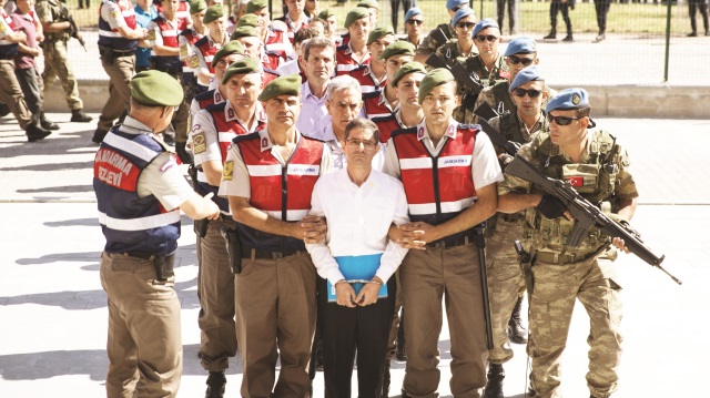 FETÖ’nün 15 Temmuz’da komuta merkezi olarak kullandığı belirlenen Akıncı Hava Üssü’ndeki eylemlere ilişkin 486 sanık yargılanıyor.