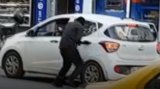 Şişli'de döviz bürosu soyguncuları böyle kaçtı