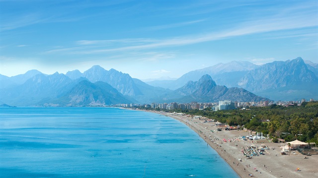Antalya turizmde 10 milyonu aştı.