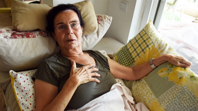 75 yaşındaki Fatma Girik, evinde düşerek leğen kemiğini çatlattı.