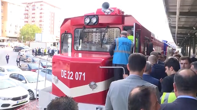 Gebze-Halkalı banliyö hattında deneme sürüşleri başladı