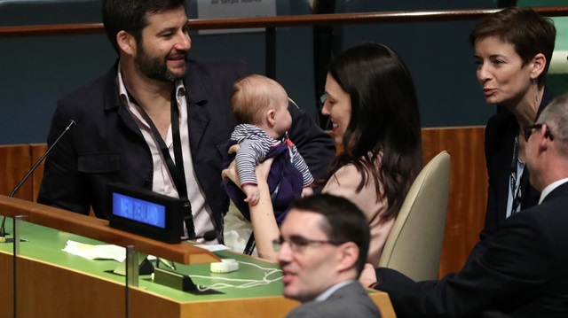 BM'deki zirveye bebeğiyle geldi