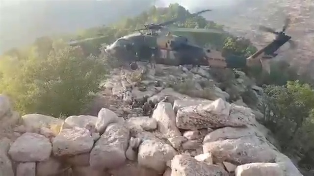 Türk pilot yine sınırları zorluyor: Teker koymadan asker indirdi