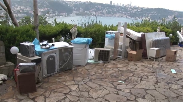 Adnan Oktarın villası boşaltıldı