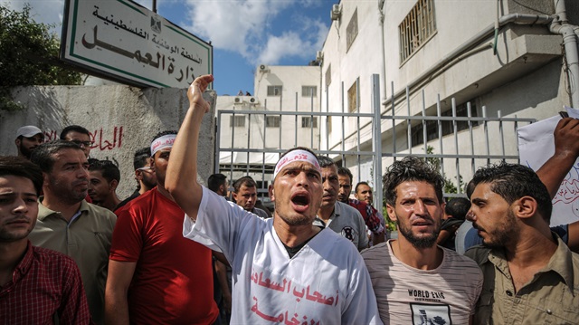 Palestinian students protest Israeli law amid clashes