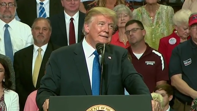 Trump: Kral Selman'ı korumasak 2 hafta o koltukta oturamaz
