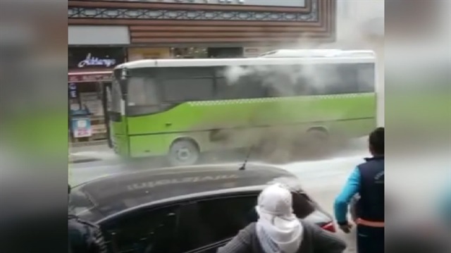 Yolcu dolu otobüs yandı