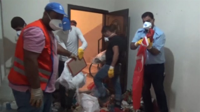 Çöp eve gelen zabıtadan alkışlanacak hareket