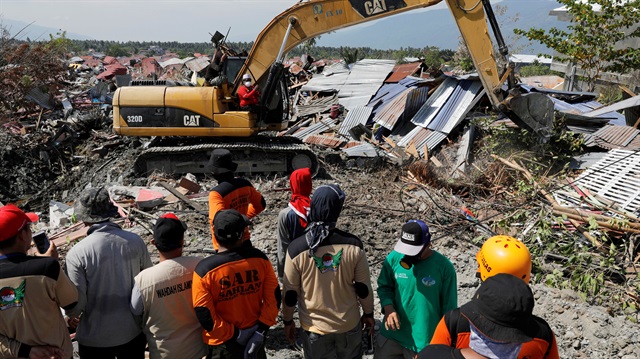 The official death toll from the quake and the tsunami it triggered stands at 1,571, but it will certainly rise.