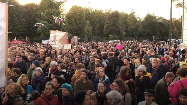 Avusturya’da hükümet karşıtı gösteri
