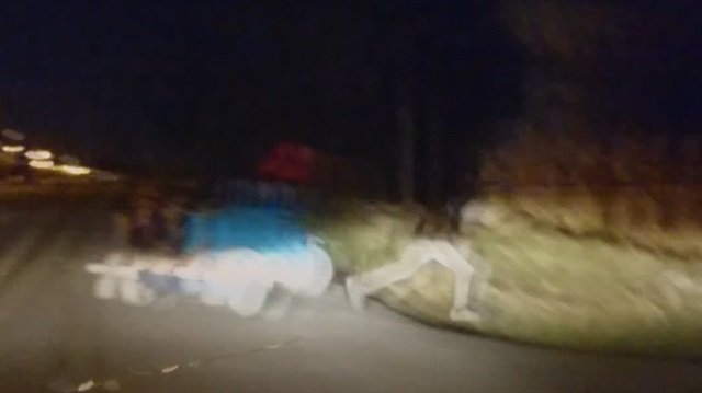 Hırsızlarla polis arasındaki film gibi kovalamaca kamerada