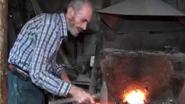 3 bin çekiç darbesi ile törpü üretiyor