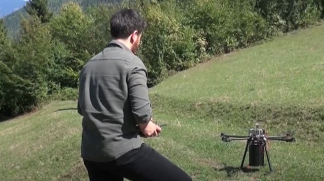 Drone ile ormana tohum ekiyorlar
