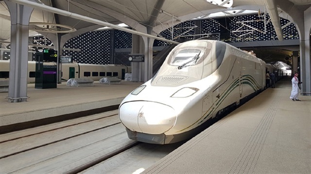 Yeni tren projesi, hacı ve umrecilerin geliş gidişlerini kolaylaştıracak.