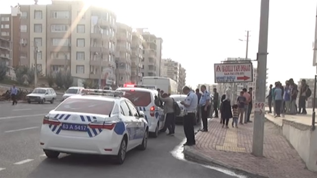 Servis minibüsü ile motosiklet çarpıştı: 1 ölü, 1 yaralı
