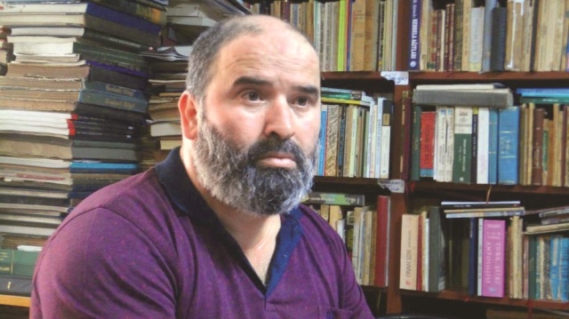 eserleri Osmanlıca ve Arapça çevirileriyle birlikte yayınlıyor.