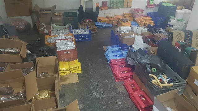 Piyasa değeri 455 bin TL olan 2.525 kg kaçak nargile tütünü ele geçirildi.