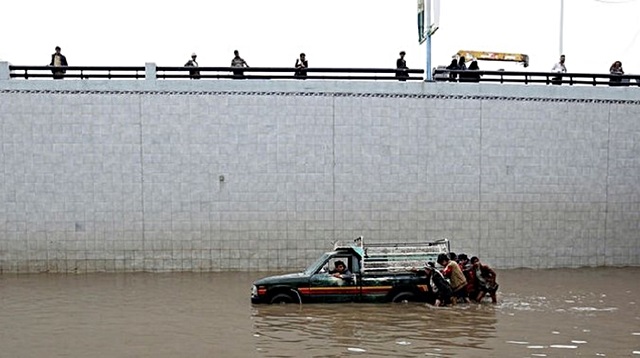 About 3,800 families have been displaced in Mahra since Sunday.

