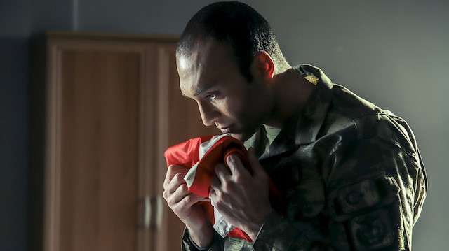 Söz'de şehit babasının sessiz acısı