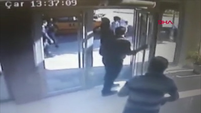 Yaşlılara yol ver dedi: Çıkan tartışmada bıçaklandı
