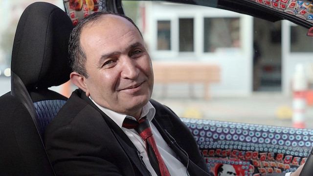 Şehit ailelerini ücretsiz taşıyan vefalı taksici