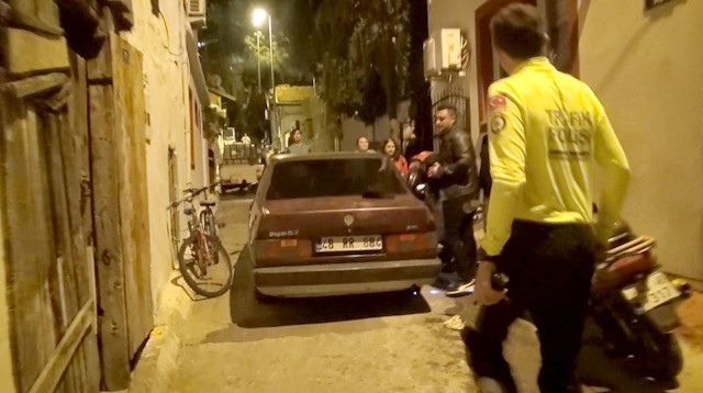 Otomobil 60 gün trafikten men edilerek yediemine çekildi.