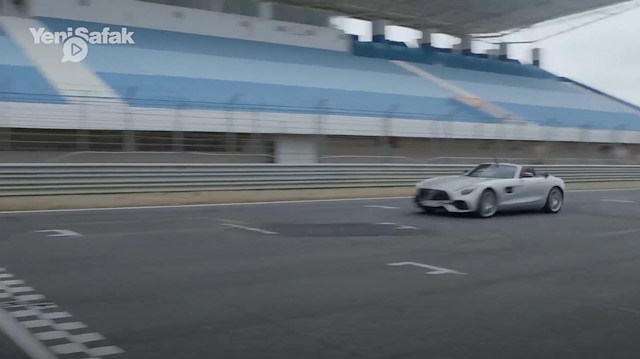 Mercedes-AMG GT Roadster, Dronea yenildi