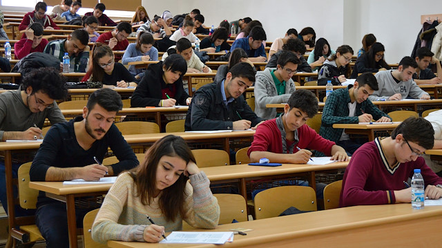 Bir milyonu aşkın öğrenci üniversiteye girmek için ter dökecek.